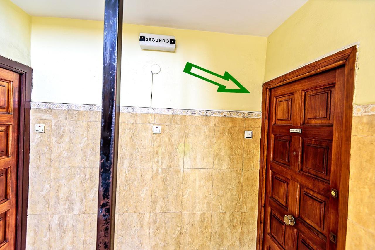 Apartment Plaza De Toros 3-bedroom With Balcony *