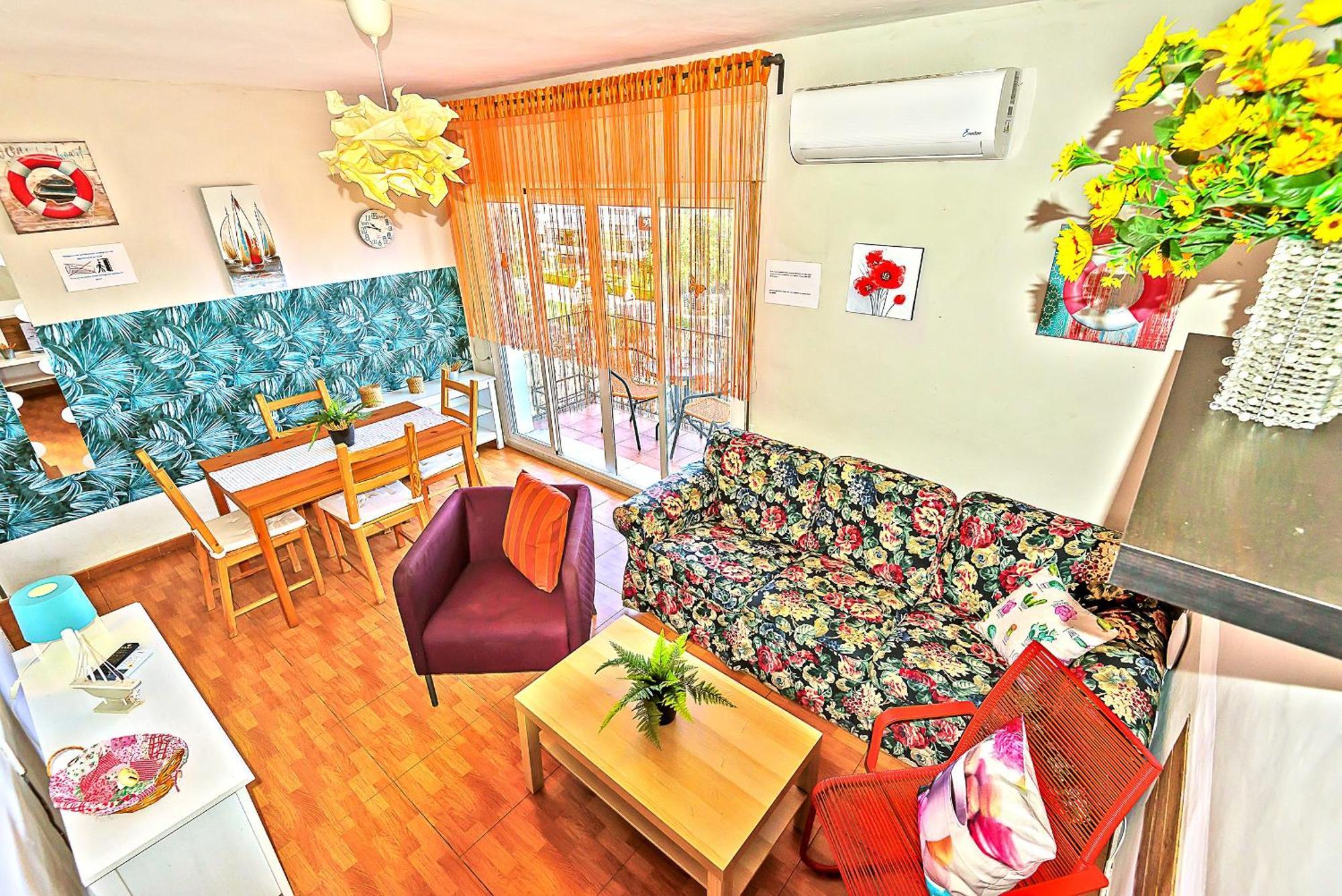 Plaza De Toros 3-bedroom With Balcony Apartment