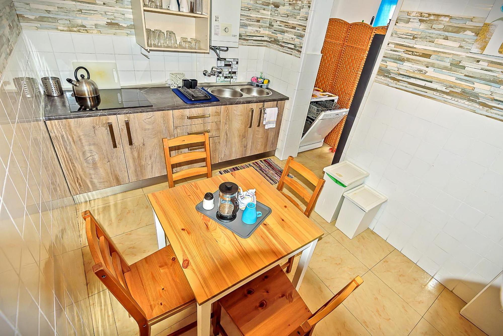 Plaza De Toros 3-bedroom With Balcony *