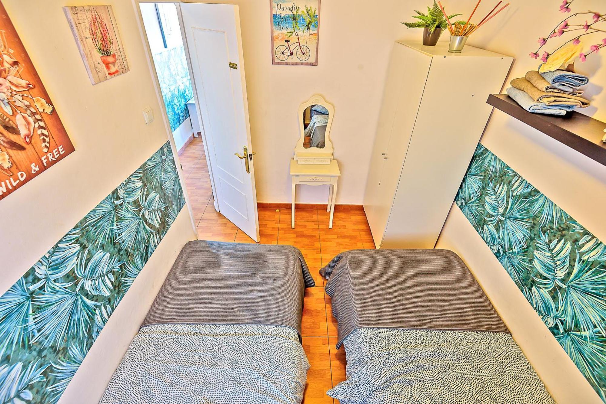 Plaza De Toros 3-bedroom With Balcony
